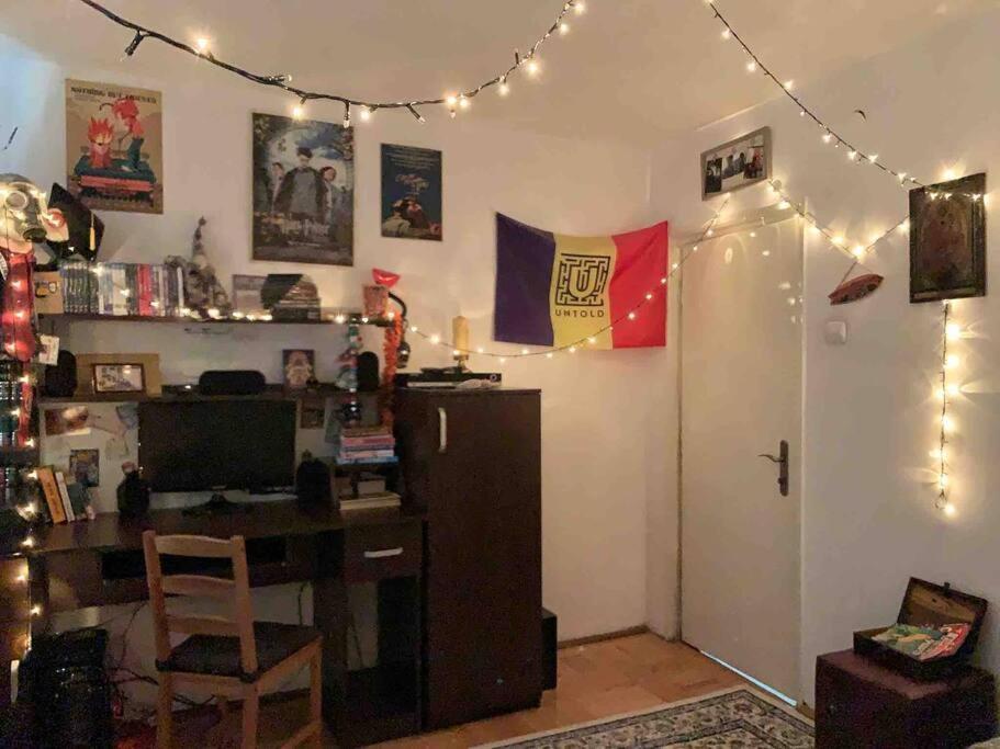 Central Apartment Muncii Area Netflix Bukares Bagian luar foto