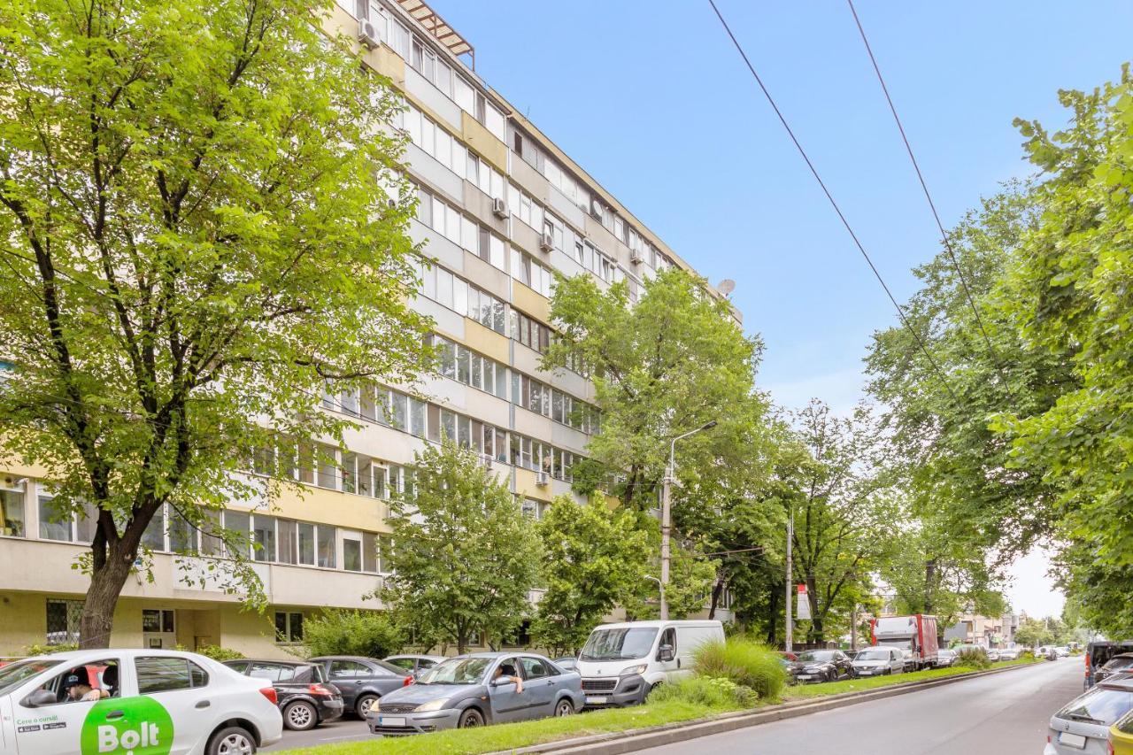 Central Apartment Muncii Area Netflix Bukares Bagian luar foto